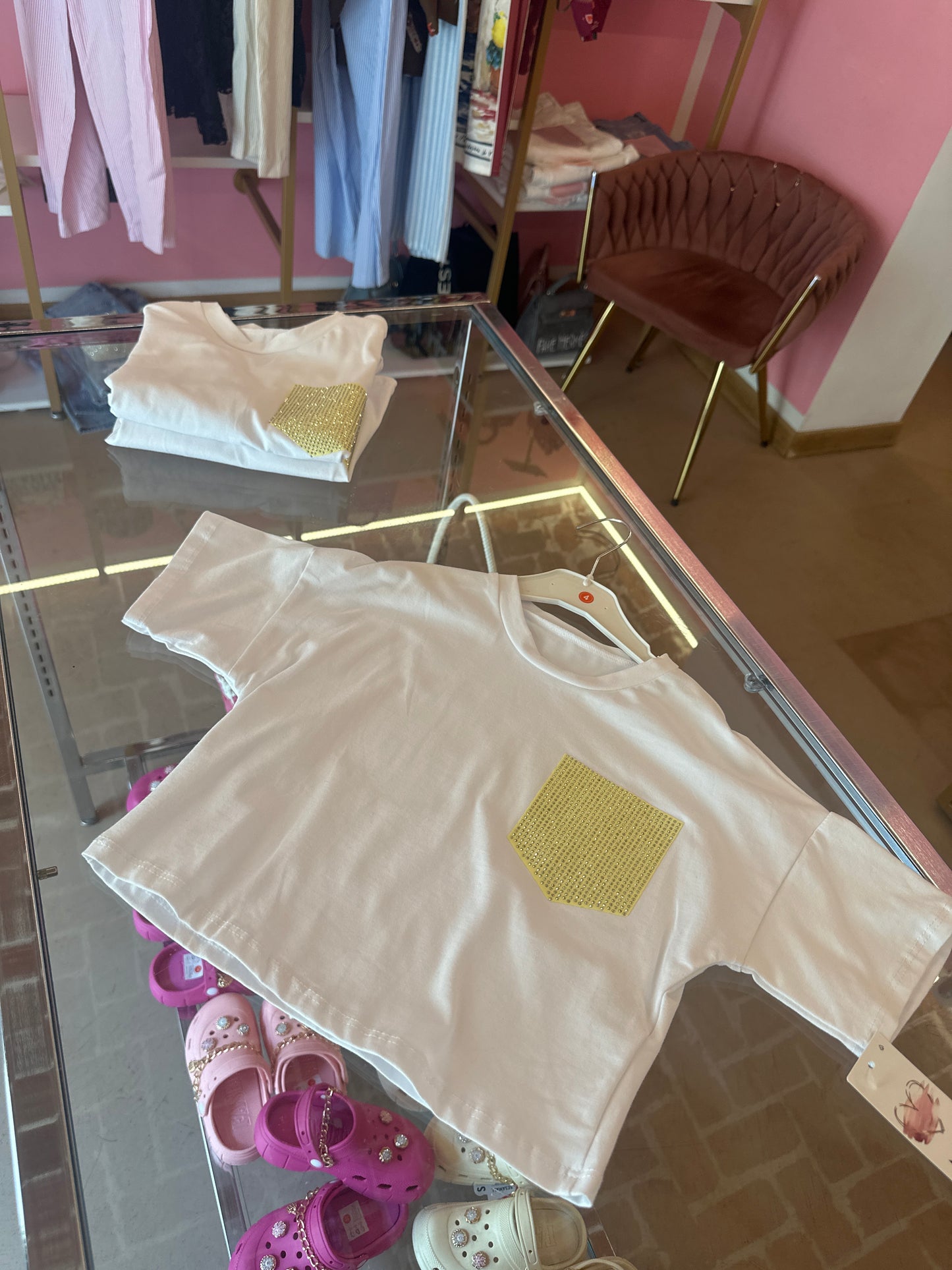 T-shirt, tasca gialla, bimba