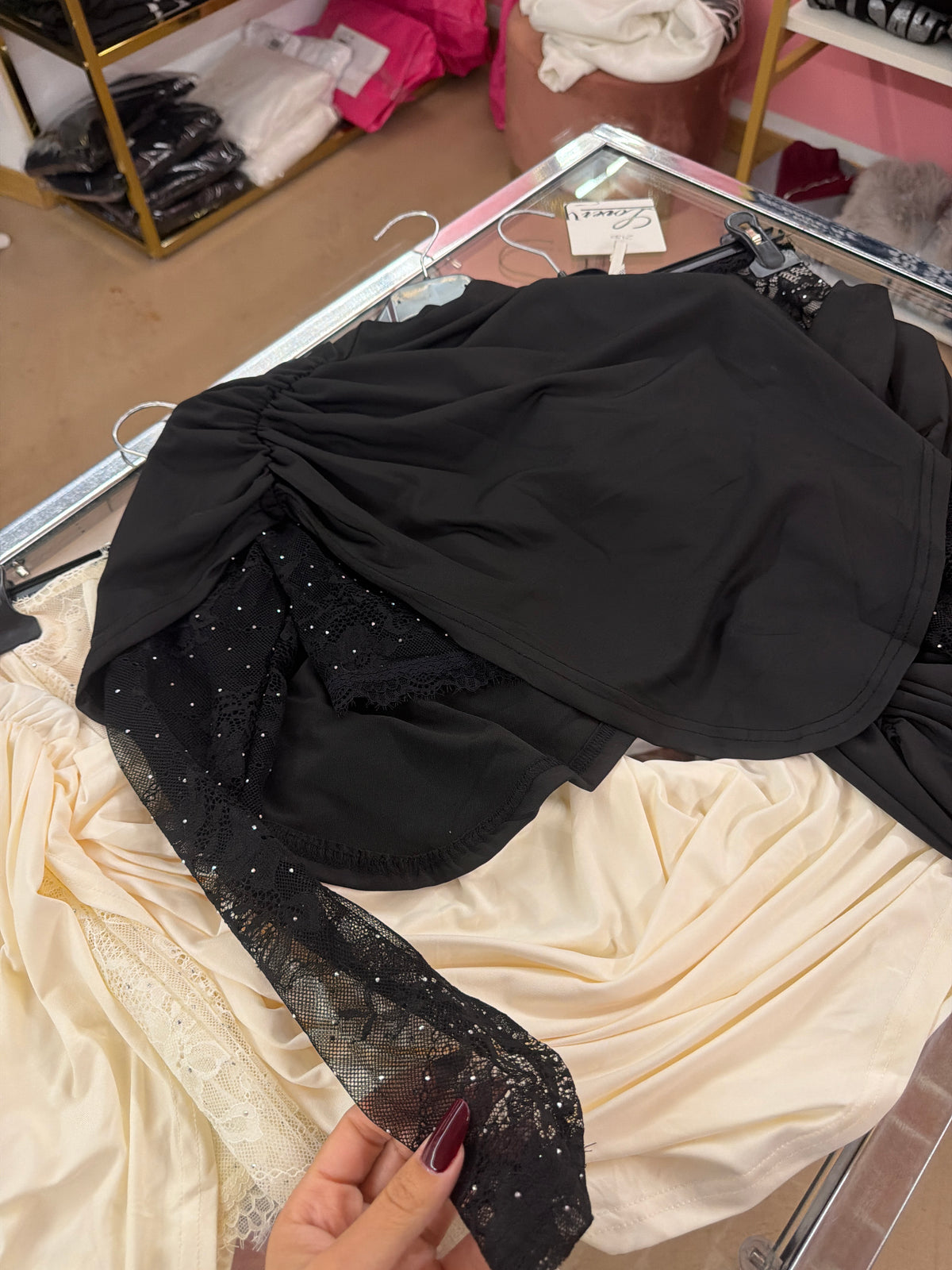 Set pizzo nero
