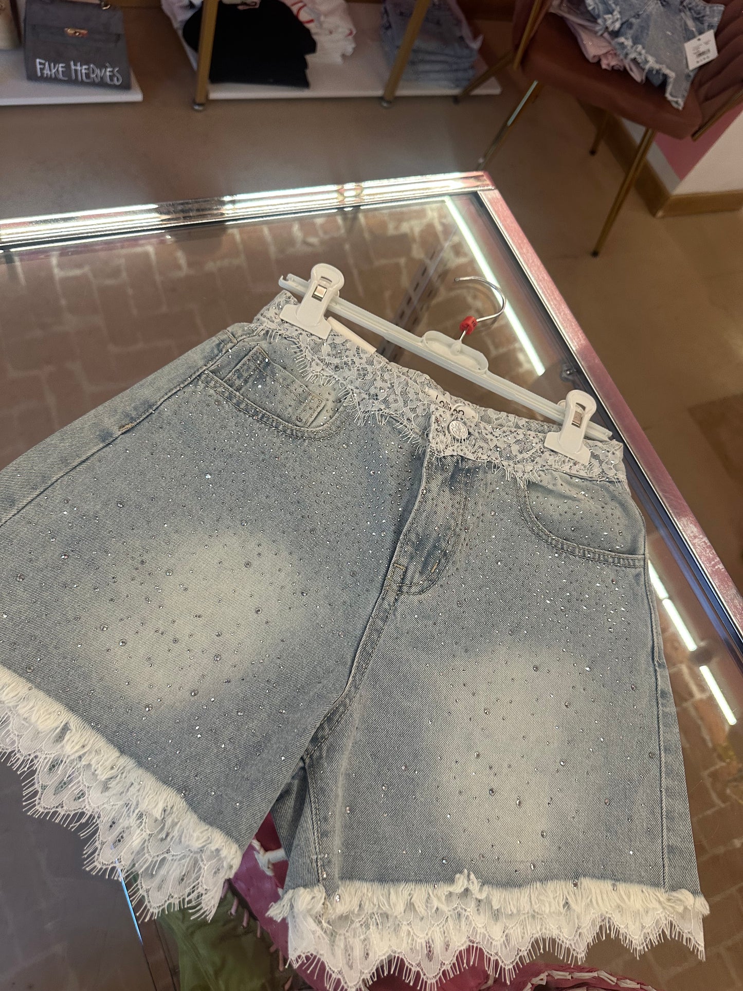 Short strass