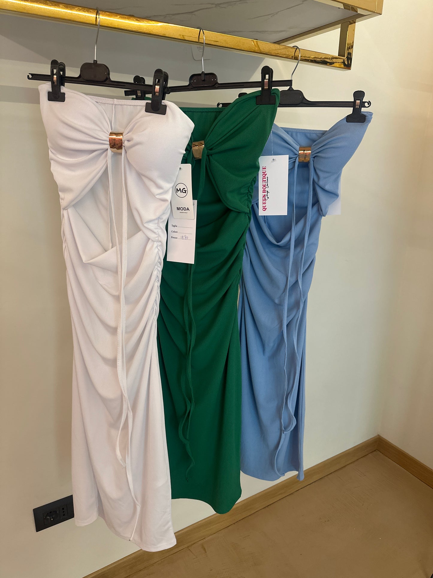 Vestito con arricciatura